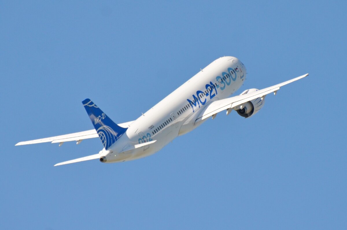 2-й лётный экземпляр МС-21 на авиасалоне МАКС-2019
