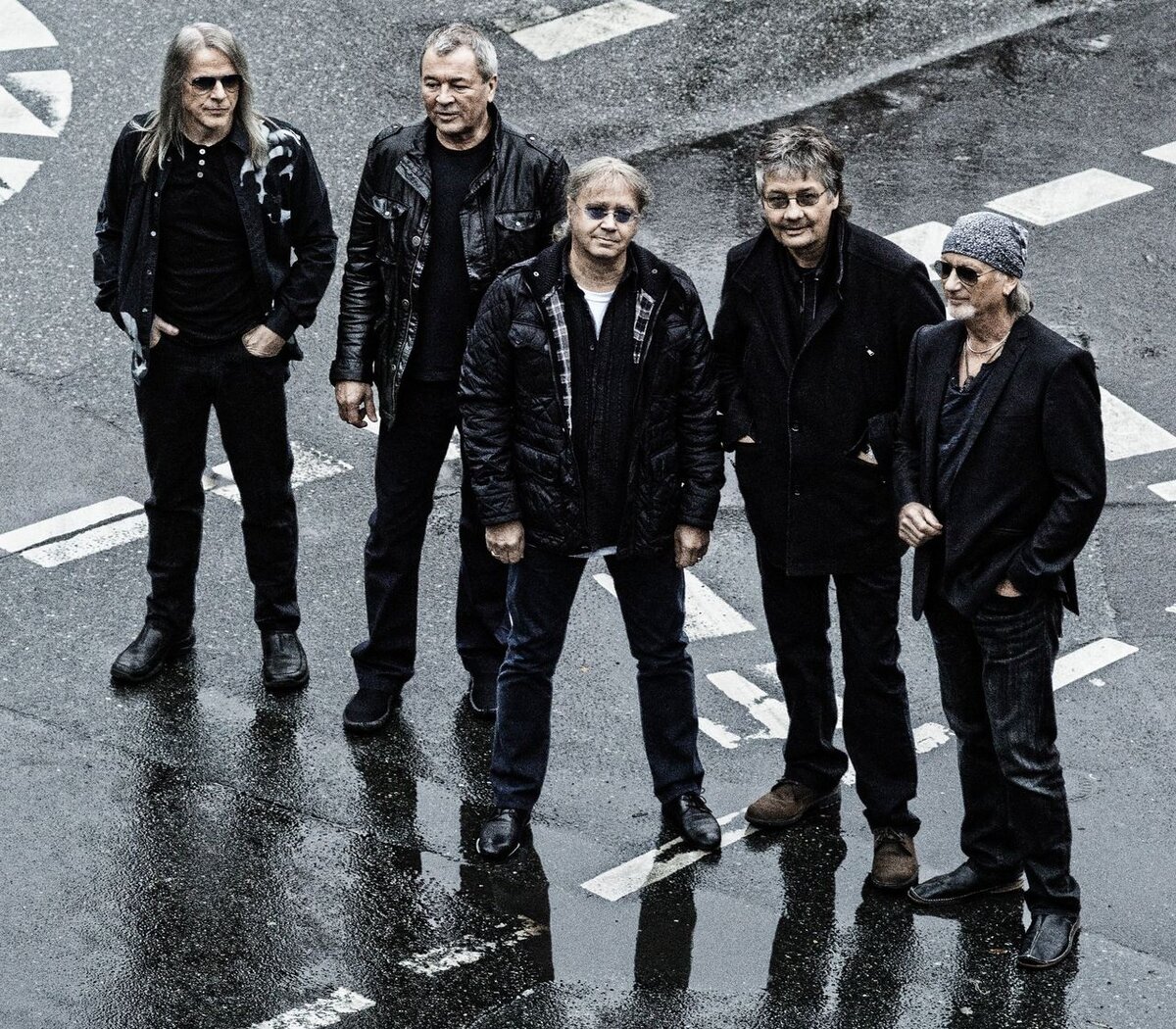 Гвоздев играет дип перпл на невском. Petersburg (2002). Дип перпл from the setting sun in wacken 2015. Гифки рок группы deep purple. Deep purple lp 2020.