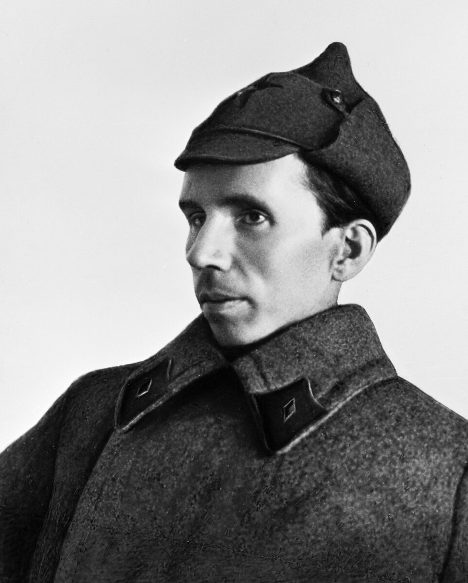 Николай Островский в юности (Фото: bkn03.ru)