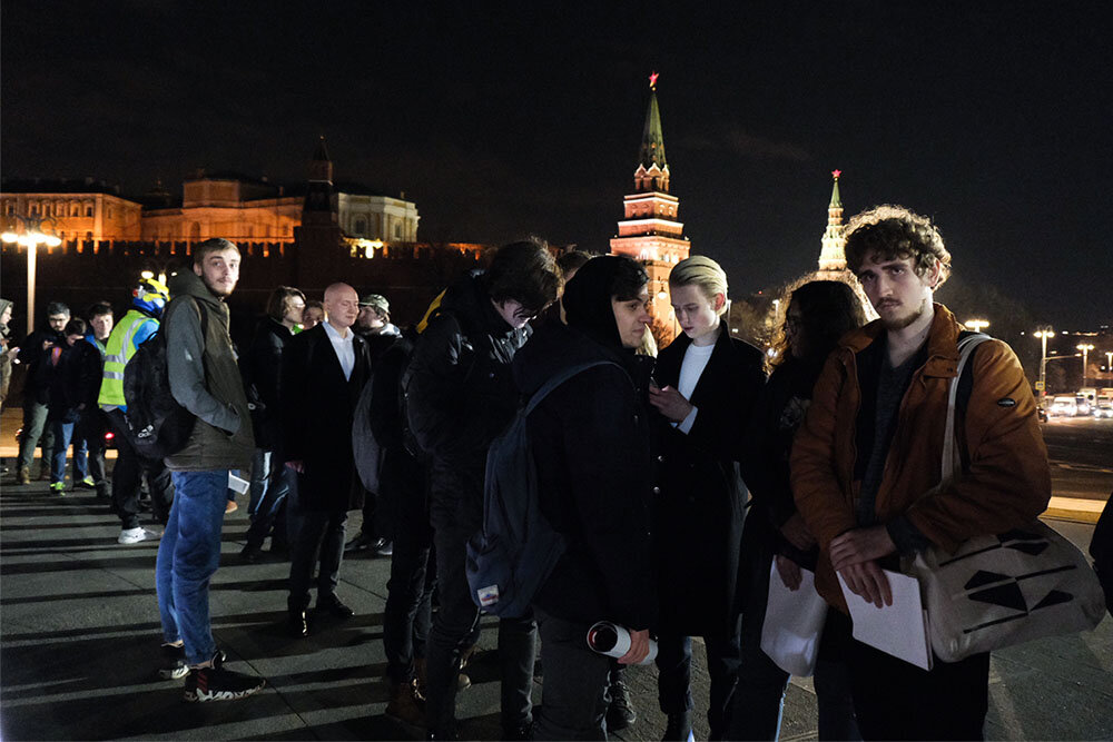 Очередь на  одиночные пикеты. Фото из открытого источника  rtvi.com