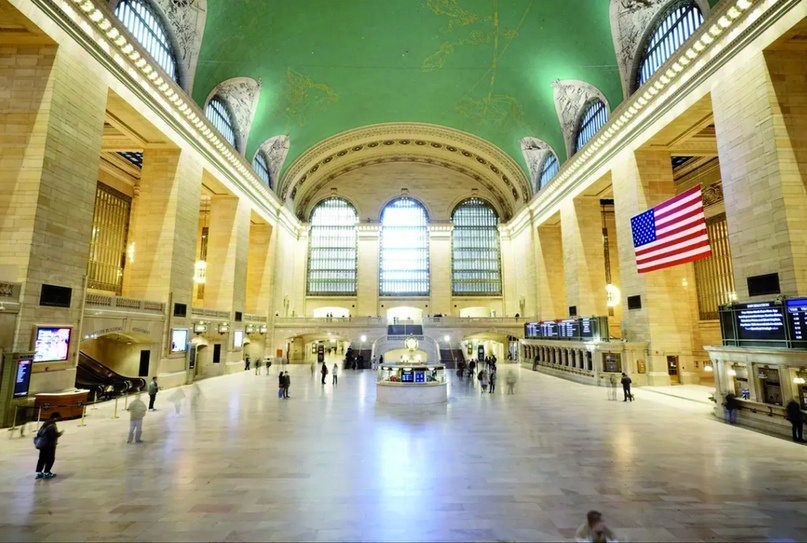 Почти пустой Центральный вокзал в Нью-Йорке.