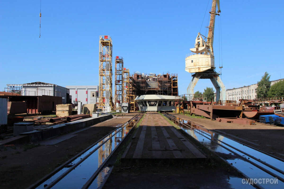 Строительство траулера проекта КМТ02 на Выборгском заводе