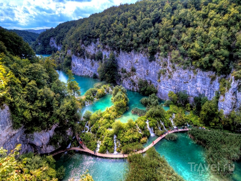 Озера с высоты птичьего полёта. Источник:http://www.travel.ru/wow/plitvice_lakes.html