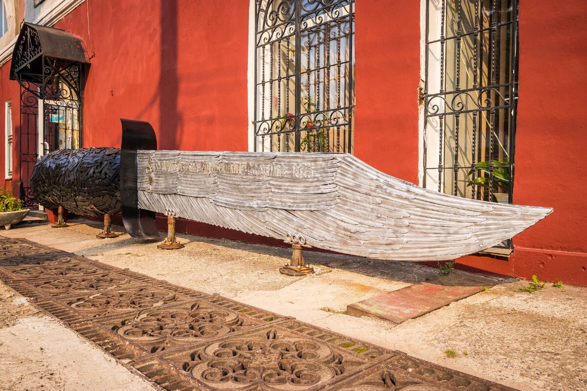 "Черный нож" у стен Златоустовской оружейной фабрики