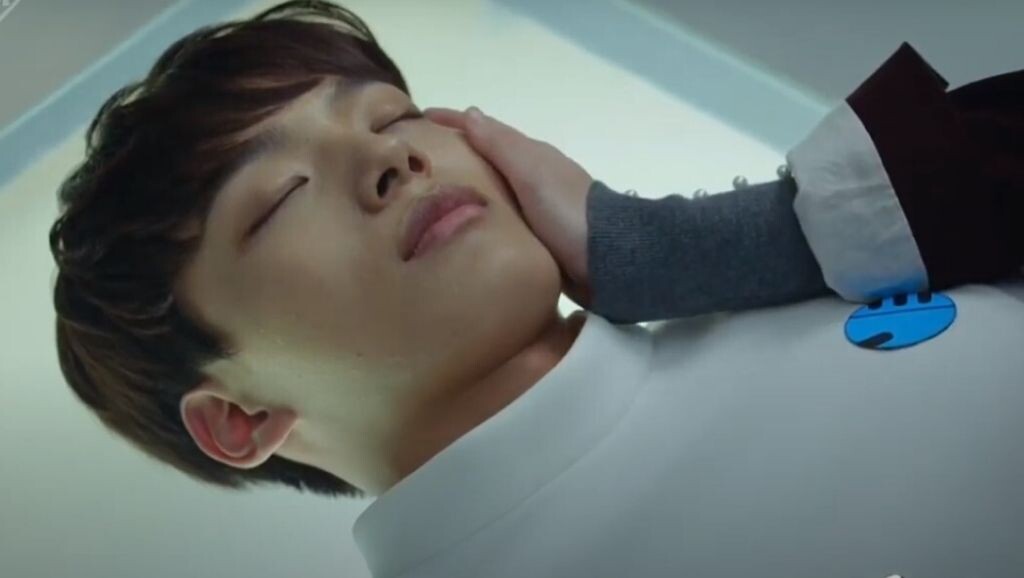 Спящиё красавец)))