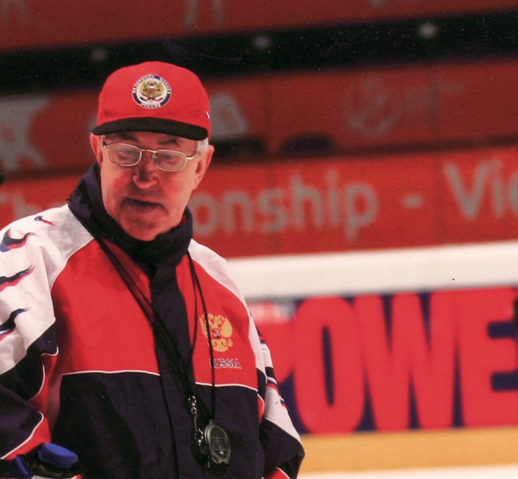 Главный тренер сборной России Борис Михайлов