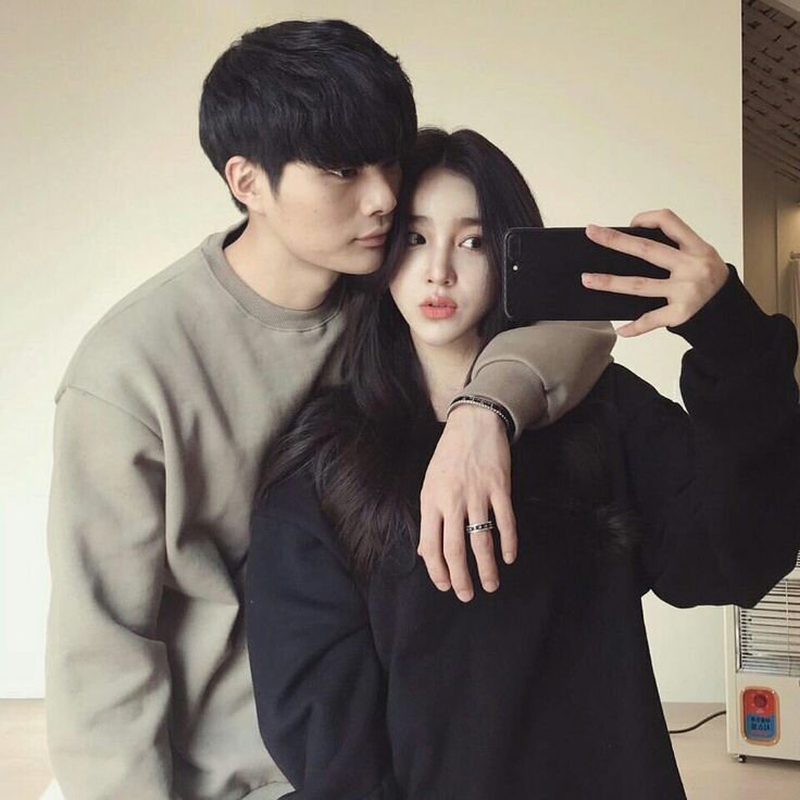 Корейцы парочки. Korean couple ulzzang. Невысокие корейцы. Корейцы парочки. Корейские парень и девушка.