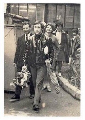 Высоцкий у дворца Профсоюзов, апрель 1972 года