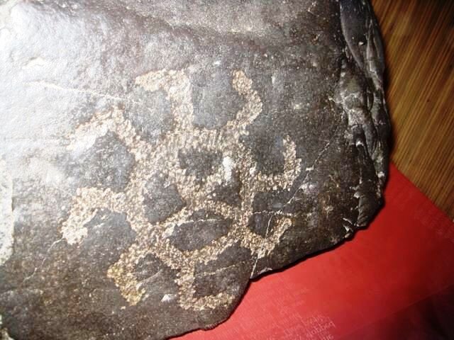 Быстровращающаяся звезда (крес - звезда). Петроглиф. Штат Вашингтон. 