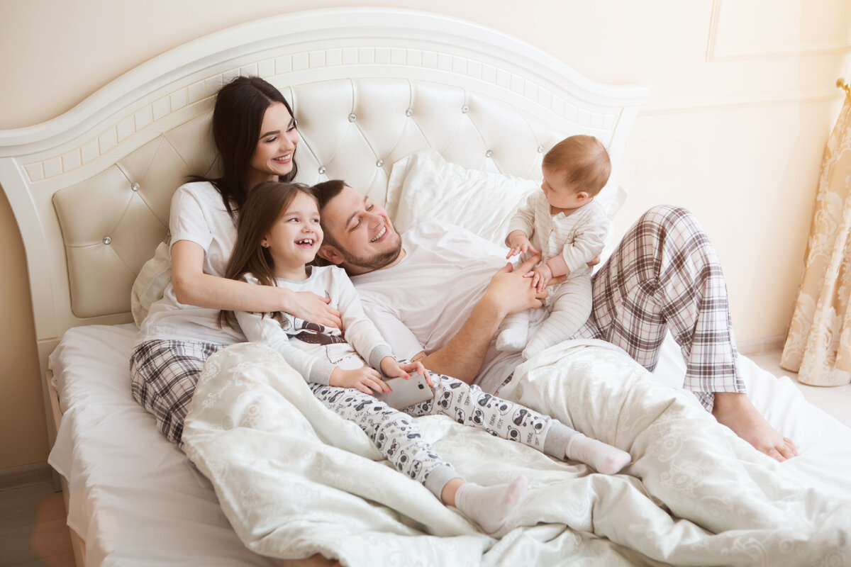 Мне уже идет четвертый десяток и я понял, что либо менять что-то сейчас, либо никогда. Да и как раз созрела классная, на мой взгляд, идея бизнеса. Рассказывать не буду, так как она в своем роде уникальная. 