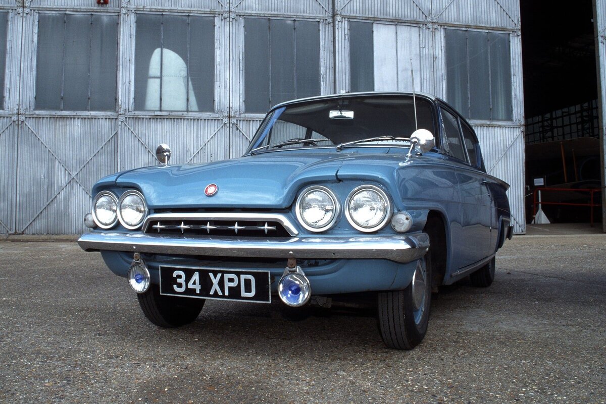 Paul MCCARTNEY Aston Martin
