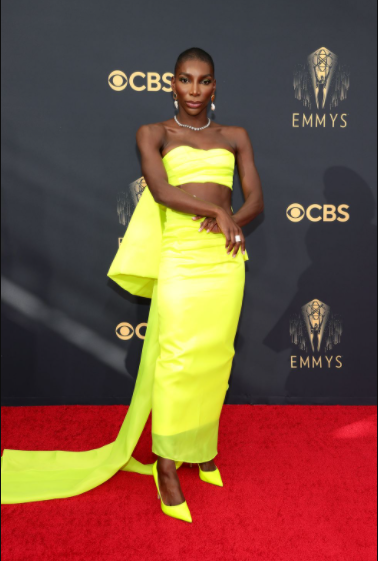 Майкл Коэл В платье Christopher John Rogers.
Кольцо и колье Anne Sisteron.