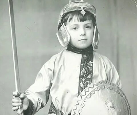 Николай Добрынин в детстве. Фото из открытых источников. 