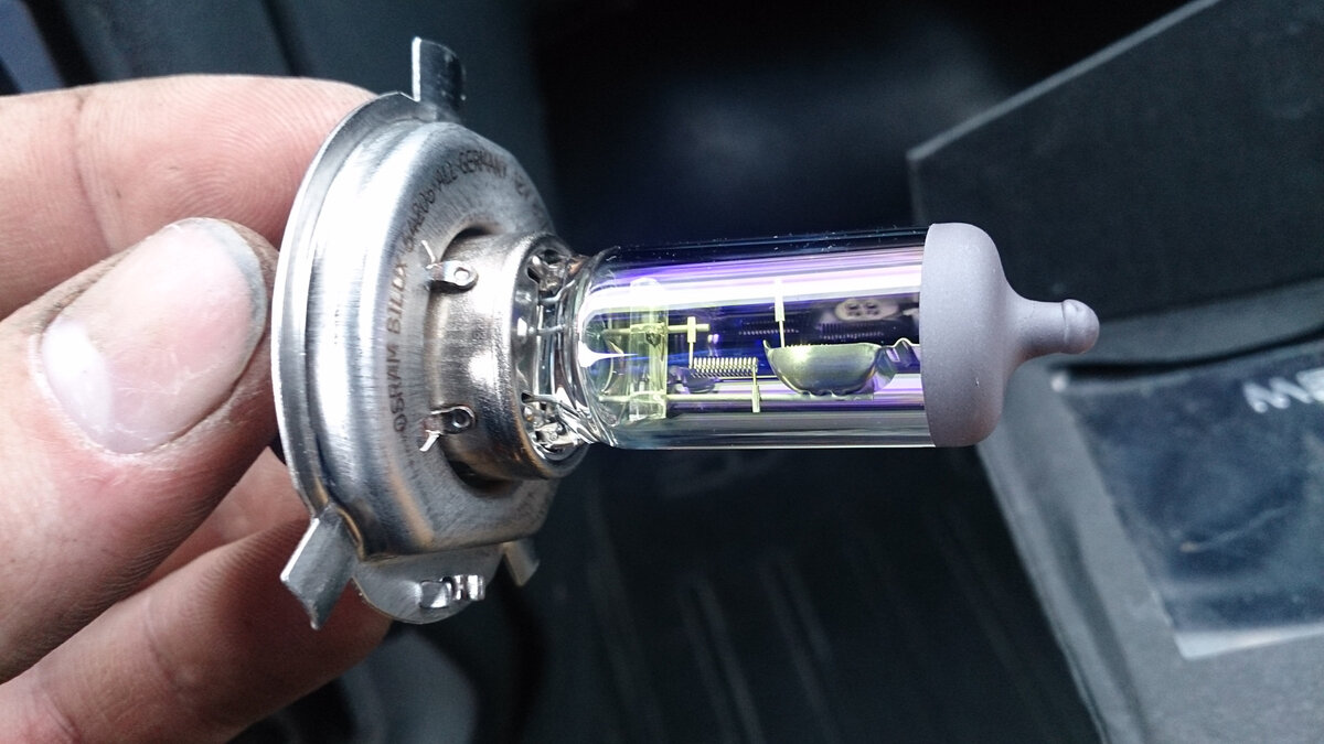 Как правильно установить LED лампы в оптику авто?