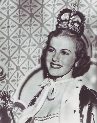 Арми Куусела - мисс Вселенная 1952 г.  Miss Universe Photos Gallery