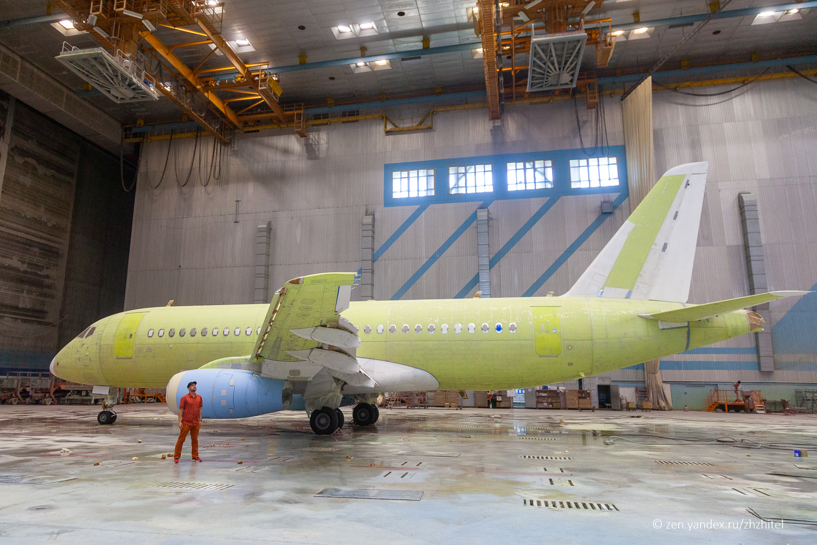 Крупнейший центр окраски самолётов в России «Спектр-Авиа»13