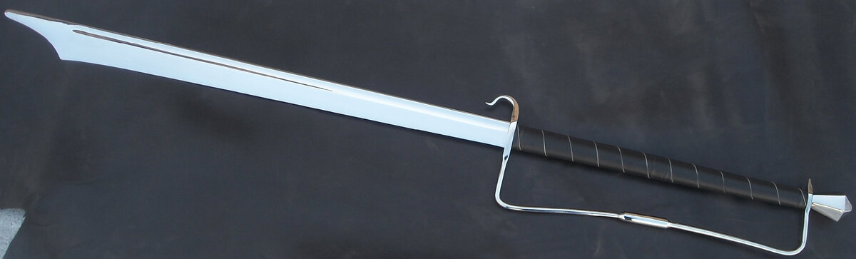 тесак холодное оружие. меч воина. меч бандита. воин с щитом. меч бандита.