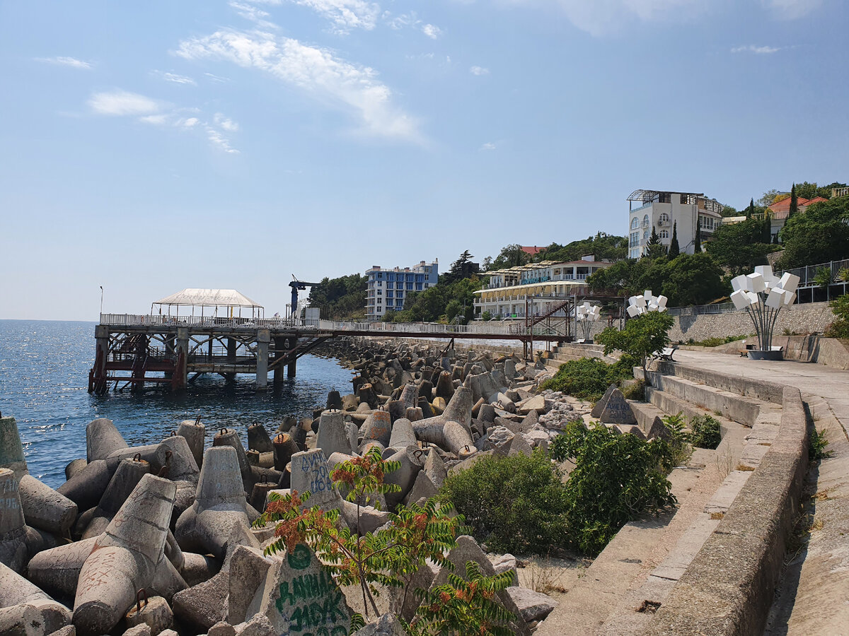 Алупка набережная фото Алупка Крым. Как поживает самый маленький город Крыма. Не самый дешевый курорт Ю