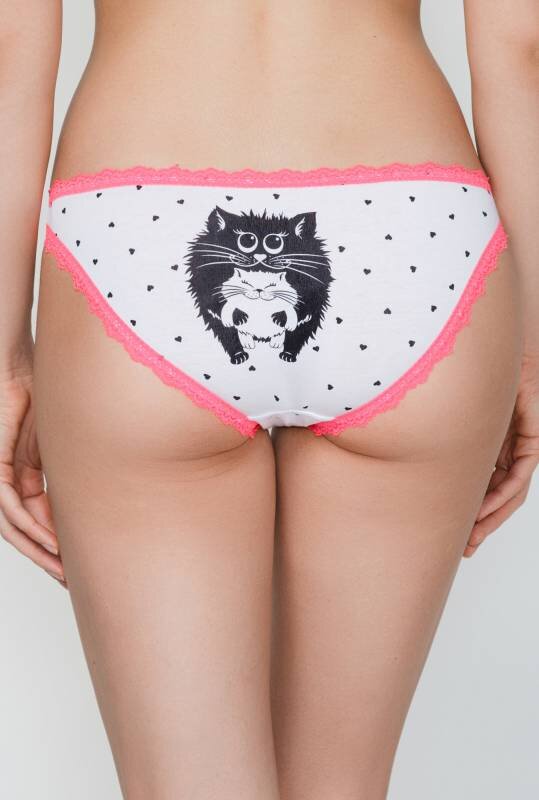 я думала что это детское. Оказывается есть такие женщины, которые предпочитают именно такое бельё.