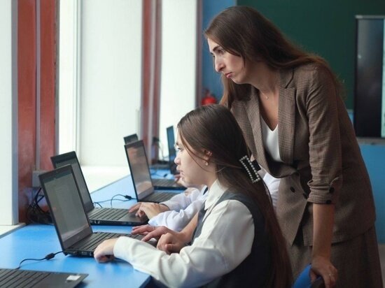     В астраханские школы поступило цифровое оборудование / astrobl.ru