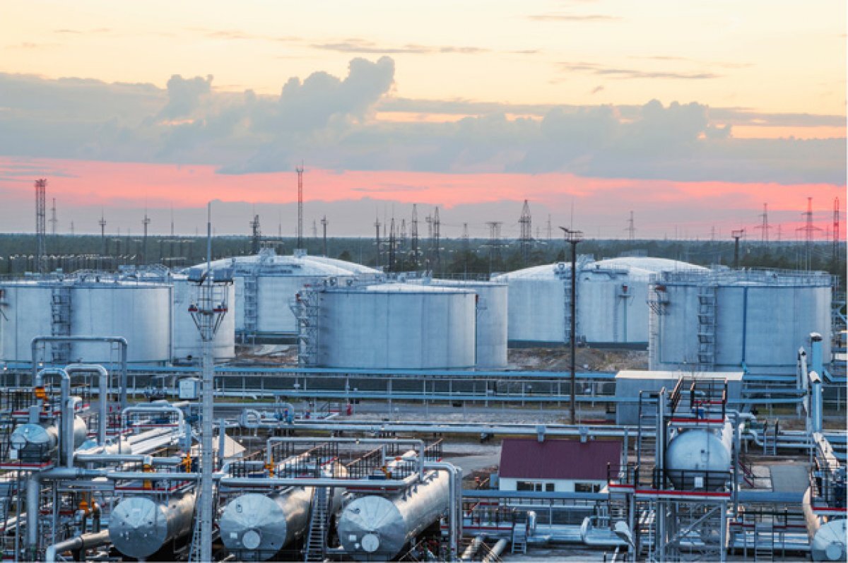    Россия стала лидером по экспорту нефти в Индию и Китай за июнь