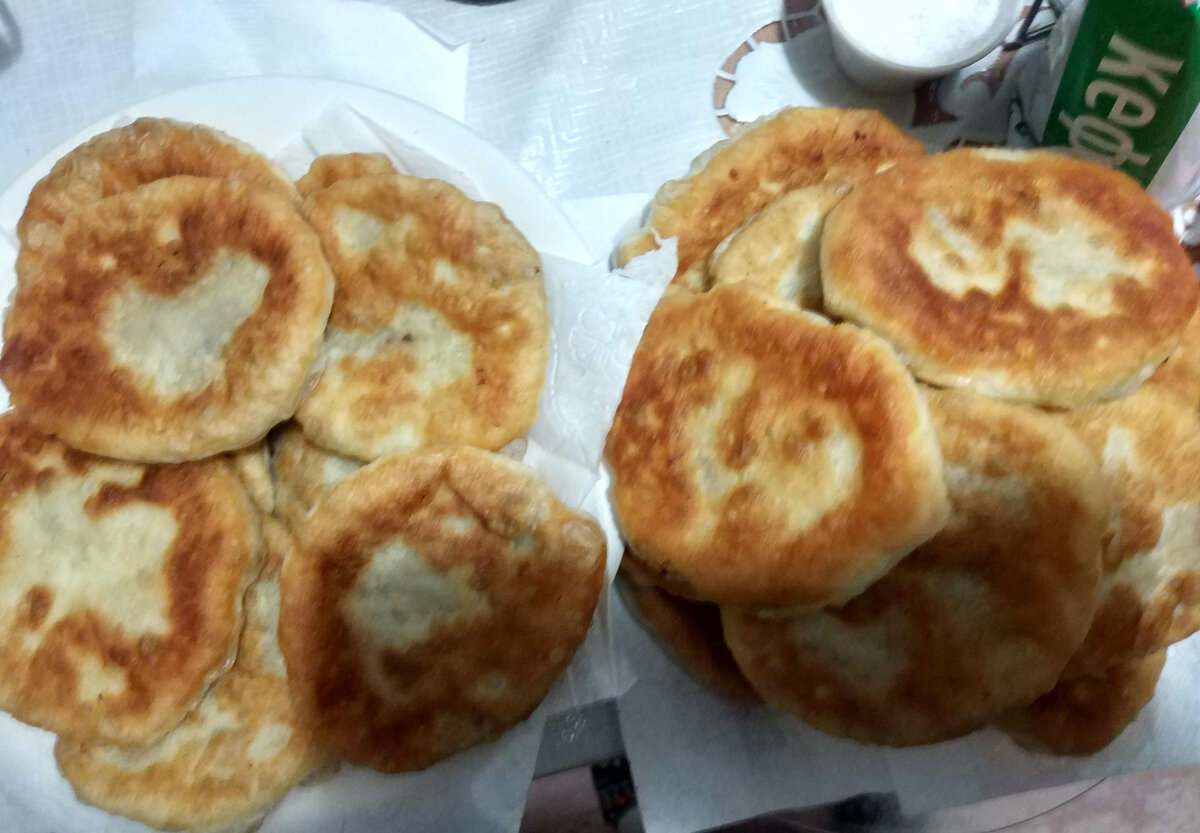 Беляши, беляши, беляши горячие!!!!