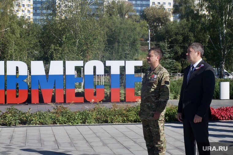    На мероприятии присутствовали не только представители власти, но и военные