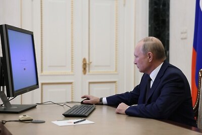    Президент РФ Владимир Путин голосует дистанционно ©Гавриил Григоров РИА Новости