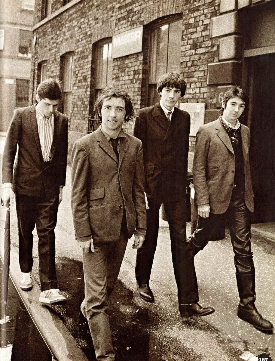 коллектив Buzzcocks