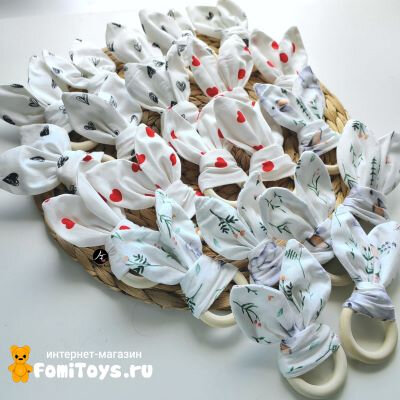 Купить грызунок можно по ссылке: https://fomitoys.ru/gryzunok-dlya-novorozhdennykh-ushki-zayki-s-derevyannym-koltsom/ или на ozon: https://www.ozon.ru/product/1090030089