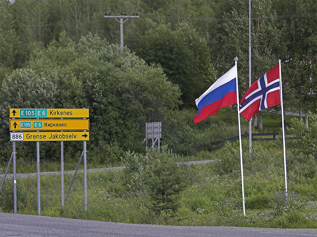 Граница с норвегией. Российско финско Норвежская граница. Норвегия границы. Граница Норвегии и Финляндии. Города России на границе с Норвегией.