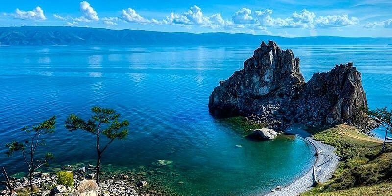 Озеро Байкал летом. Фото из открытых источников