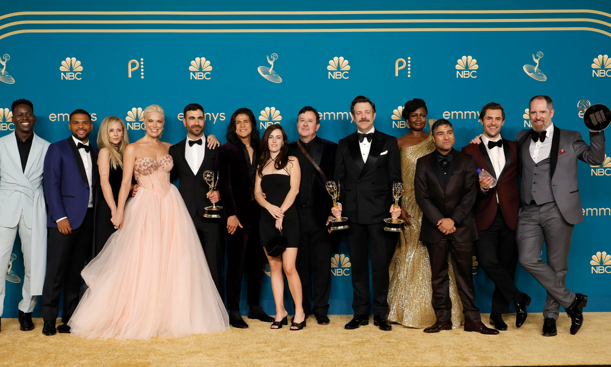 Команда сериала «Тед Лассо» на 74-ой церемонии вручения премии «Эмми». Источник: ABC 