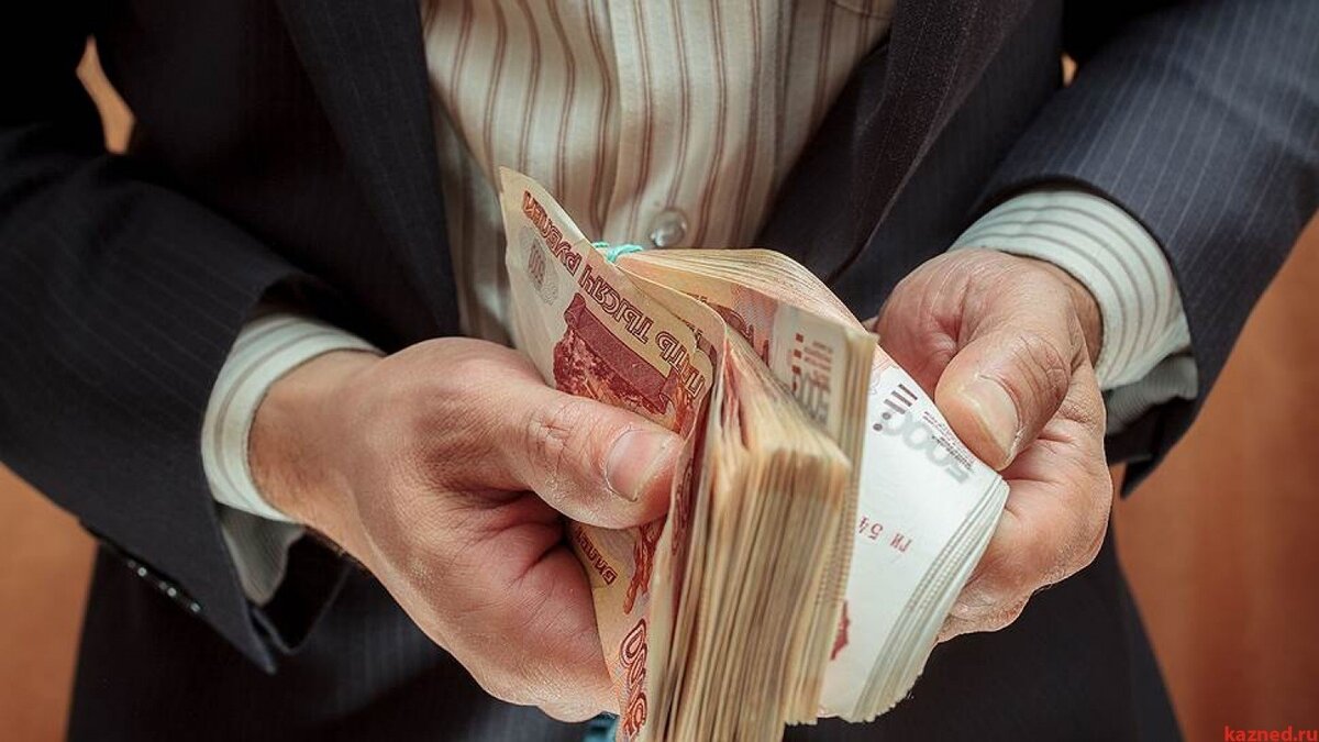     Реальные доходы многих увеличатся после 1 октября — даты, когда произойдет индексация зарплат бюджетников. Как на сегодня обстоят дела с зарплатами россиян?