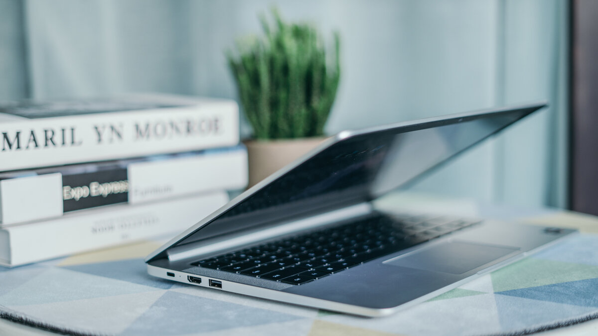   В России начнут продавать доступный ультрабук Honor

