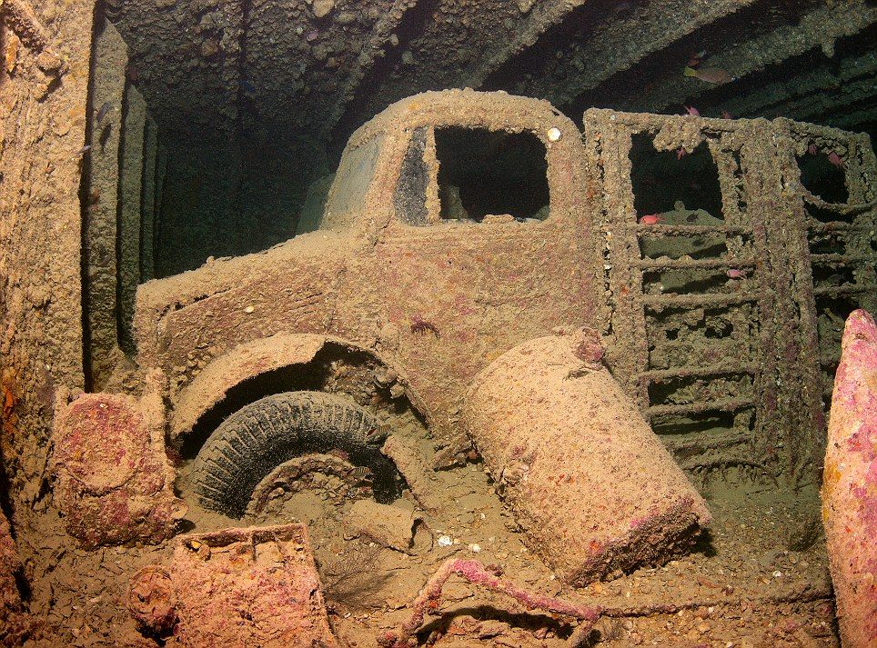 Техника находка. SS Thistlegorm мотоциклы. Раскопки танков второй мировой войны. Затонувшие машины.