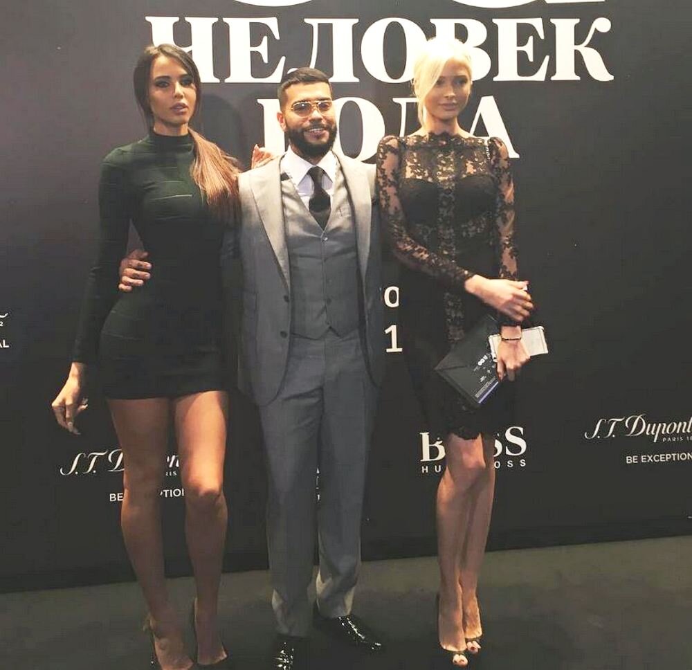 Не по чину шапка? Злые языки?