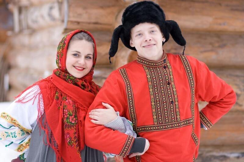 Русская госпожа и семейная пара