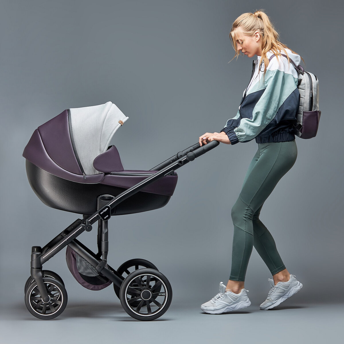 Коляска Anex M/Type - подойдет родителям любого роста, благодаря регулируемой ручке и глубоко расположенной задней оси.