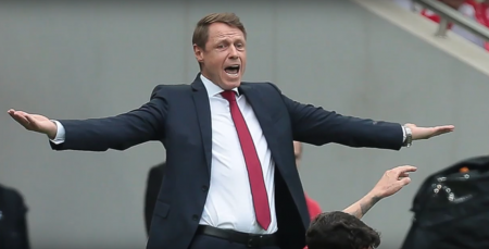 Олег Кононов