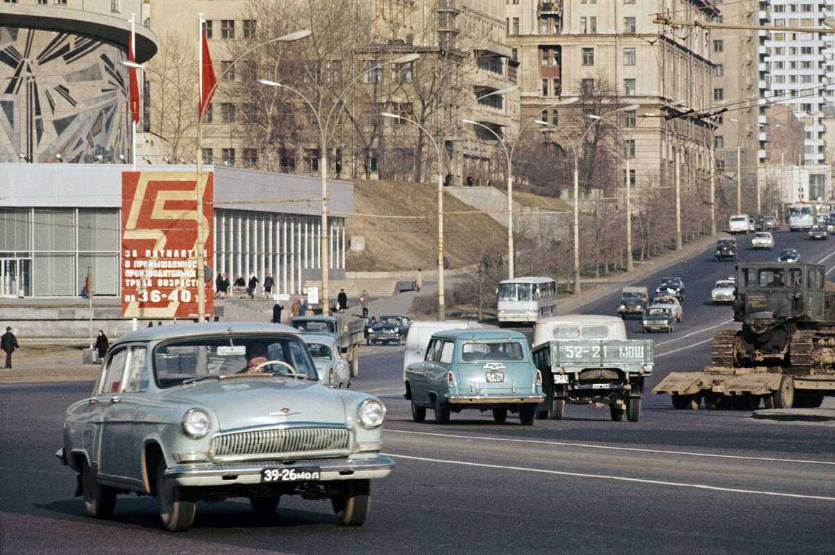 Дороги в ссср. Москва 1970 СССР. Проспект Калинина январь 1976. Москва 1971 год. Москва СССР 1970 год.