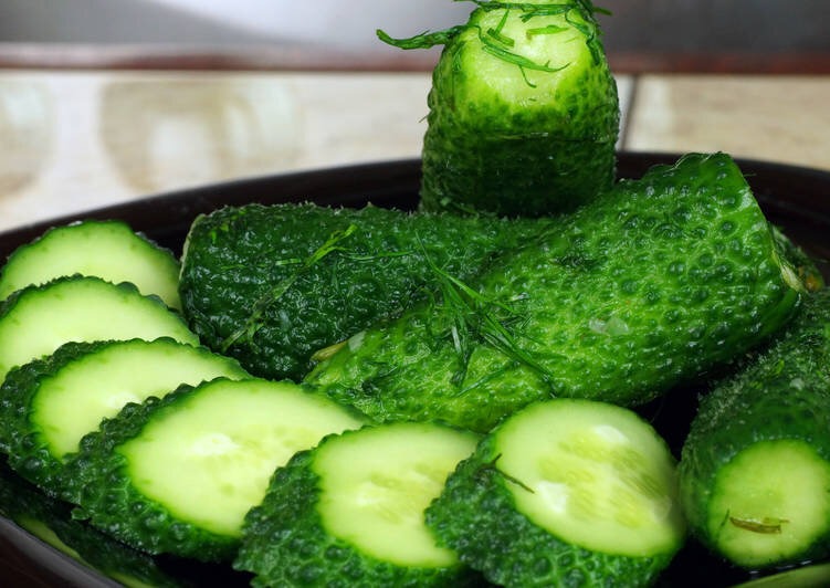 Как сделать самые вкусные и хрустящие малосольные огурчики на скорую руку? Рецепт сухой засолки таких огурцов я вам поведаю в этом рецепте.