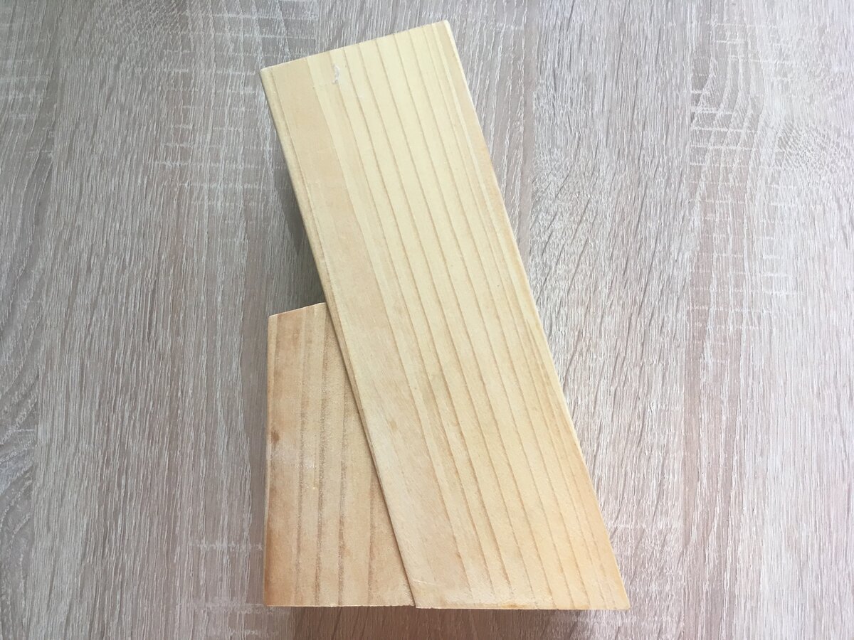 Браширование подставки для ножей, обжиг дерева