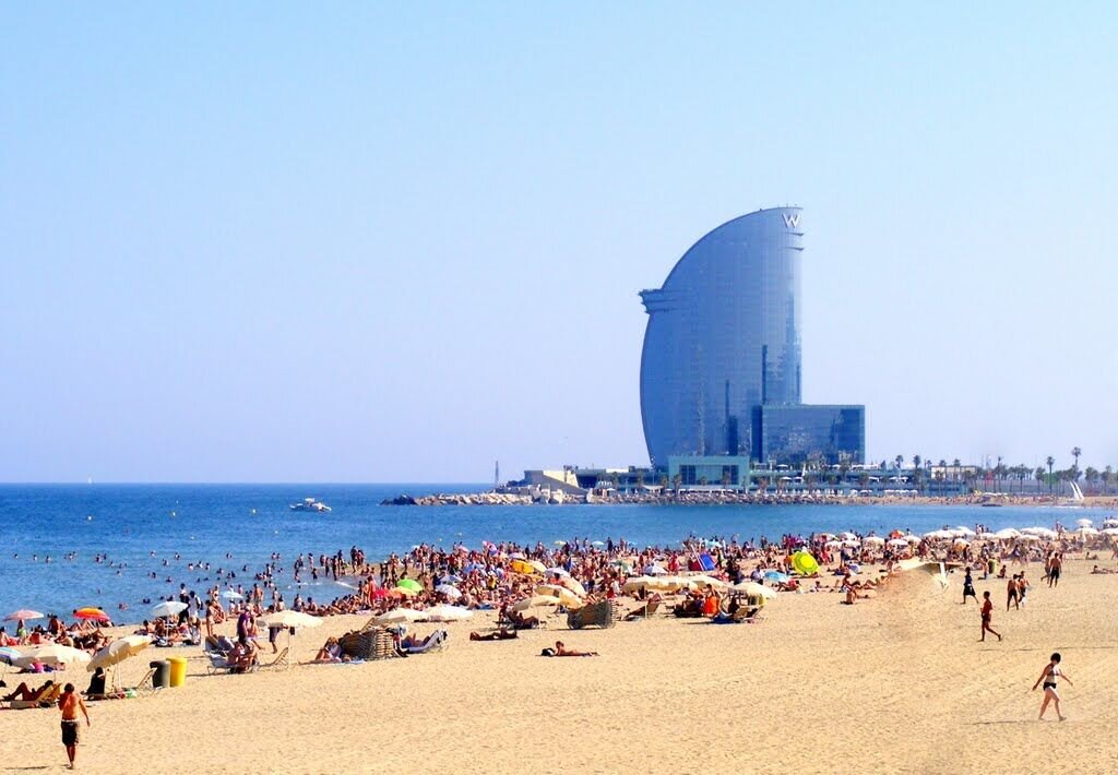 пляж в барселоне
