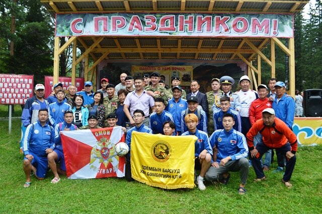 В п. Аршан Тункинского района прошел XVI Международный турнир по мини-футболу, посвященный бойцу бурятского ОМОН Константину Габанову, погибшему  при исполнении служебного долга. За почетные трофеи турнира боролись более 20 команд из Республики Бурятия, Иркутской области, а также спортсмены из Монголии.  
Игры проходили в трех возрастных категориях: юноши, мужчины и ветераны. В группе «Ветераны» победу одержали росгвардейцы. Сотрудник «Кречет» ОМОН Дмитрий Б. был признан лучшим игроком турнира., Дугар Ц. – лучшим вратарем, Алдар Ц. – лучшим бомбардиром. 

На торжественной церемонии закрытия Международного турнира спецназовцы подарили семье Константина Габанова – вдове Галине и маме Ирине Раднаевне ценные подарки. Родственники погибшего правоохранителя искренне поблагодарили его сослуживцев за то, что не забывают своего друга и товарища. 

Справочно:

Командир отделения роты ОМОН старший прапорщик милиции Константин Габанов  погиб 23 января 2001 года на федеральной трассе Ростов – Баку. В Гудермесском районе Чеченской Республики произошел подрыв автомашины «УАЗ» на фугасе направленного действия. В автомашине передвигались сотрудники СОМОН при МВД Республики Бурятия, следовавшие на оперативное задание. В результате подрыва Константин Габанов получил смертельные ранения. 

