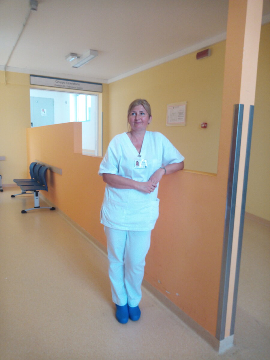 Я ещё рагацца. Моя жизнь только начинается. Вторая. В такой форме пациенты часто принимают меня за врача