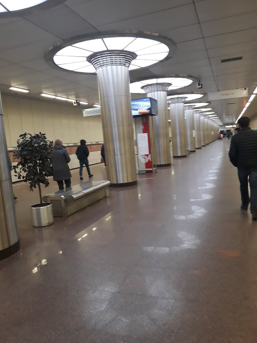 Вестебюль .