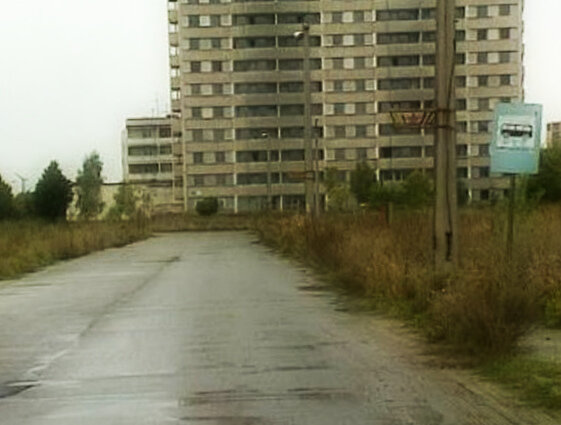 Припять в 1990 году. Как выглядел покинутый город и кто там жил в 90-х