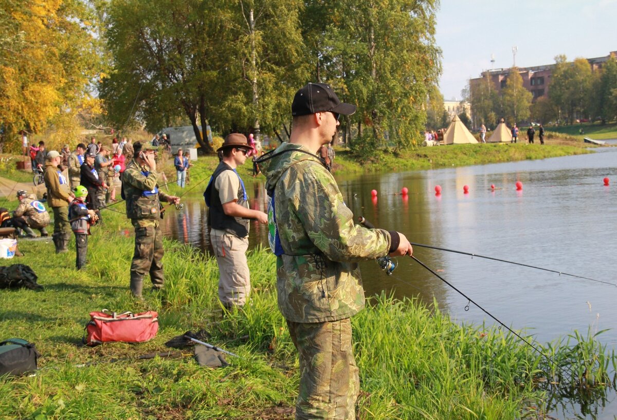 Спортивная рыбалка летняя