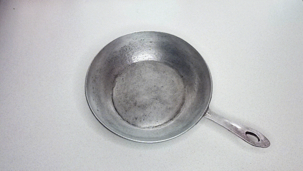 чугунная сковорода после очистки